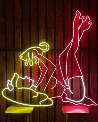 Neony na zamówienie Warszawa – produkcja i projekt